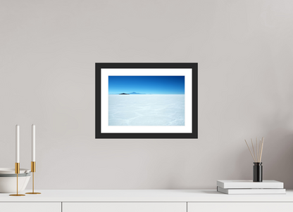 30 x 20 cm, Fine art prints mounted on a black wood frame with passe-partout Sound of silence