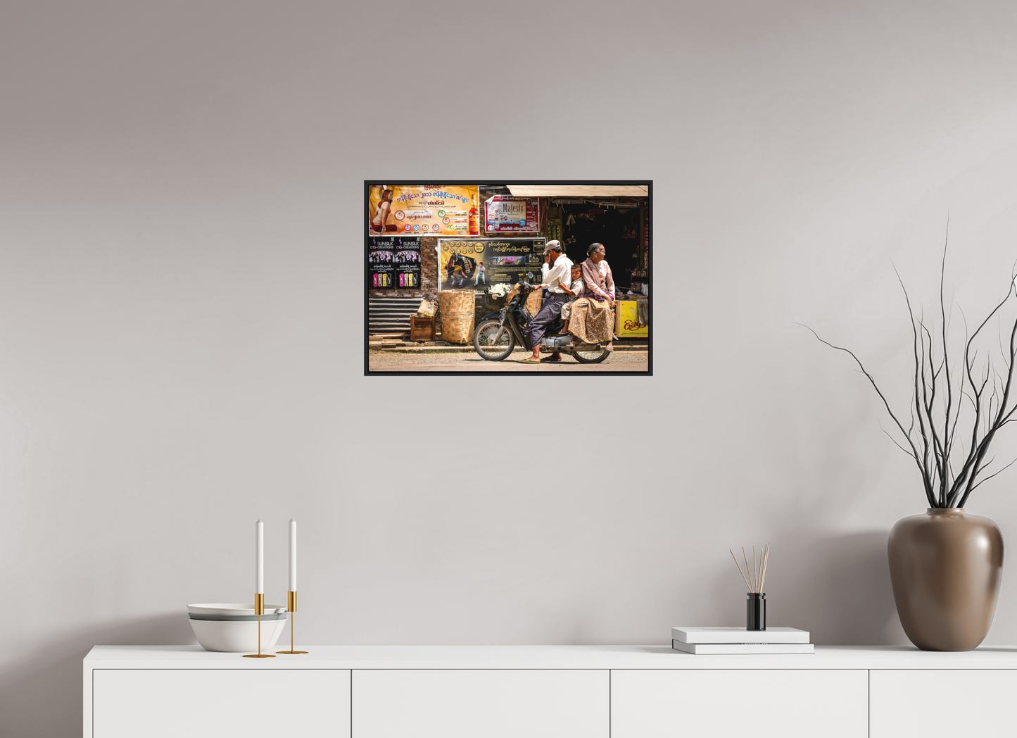 60 x 40 cm, Fine art print under matte acrylic with black frame Street life