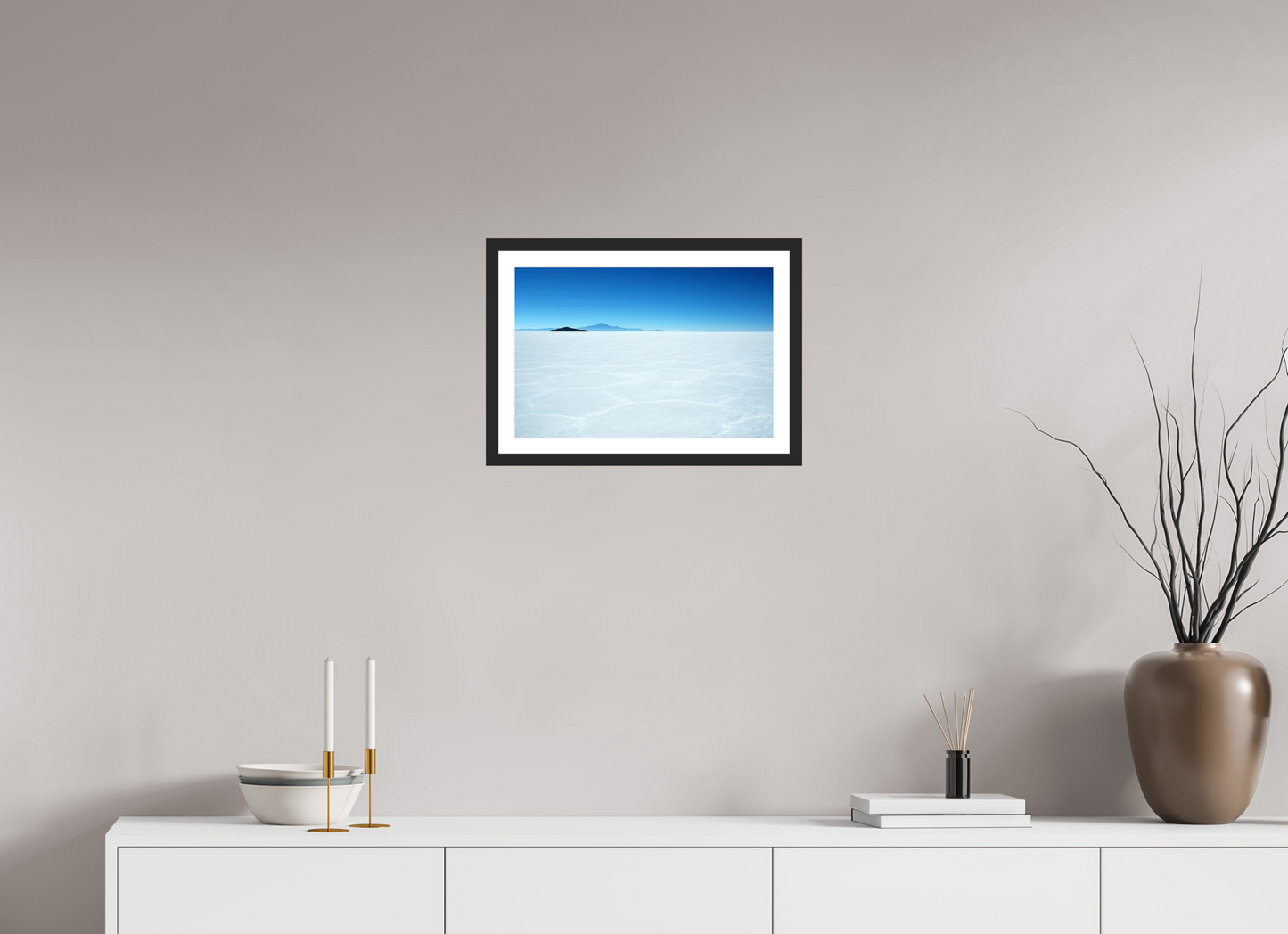 45 x 30 cm, Fine art prints mounted on a black wood frame with passe-partout Sound of silence