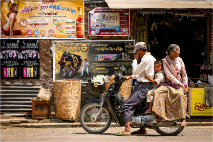 Main image Street life