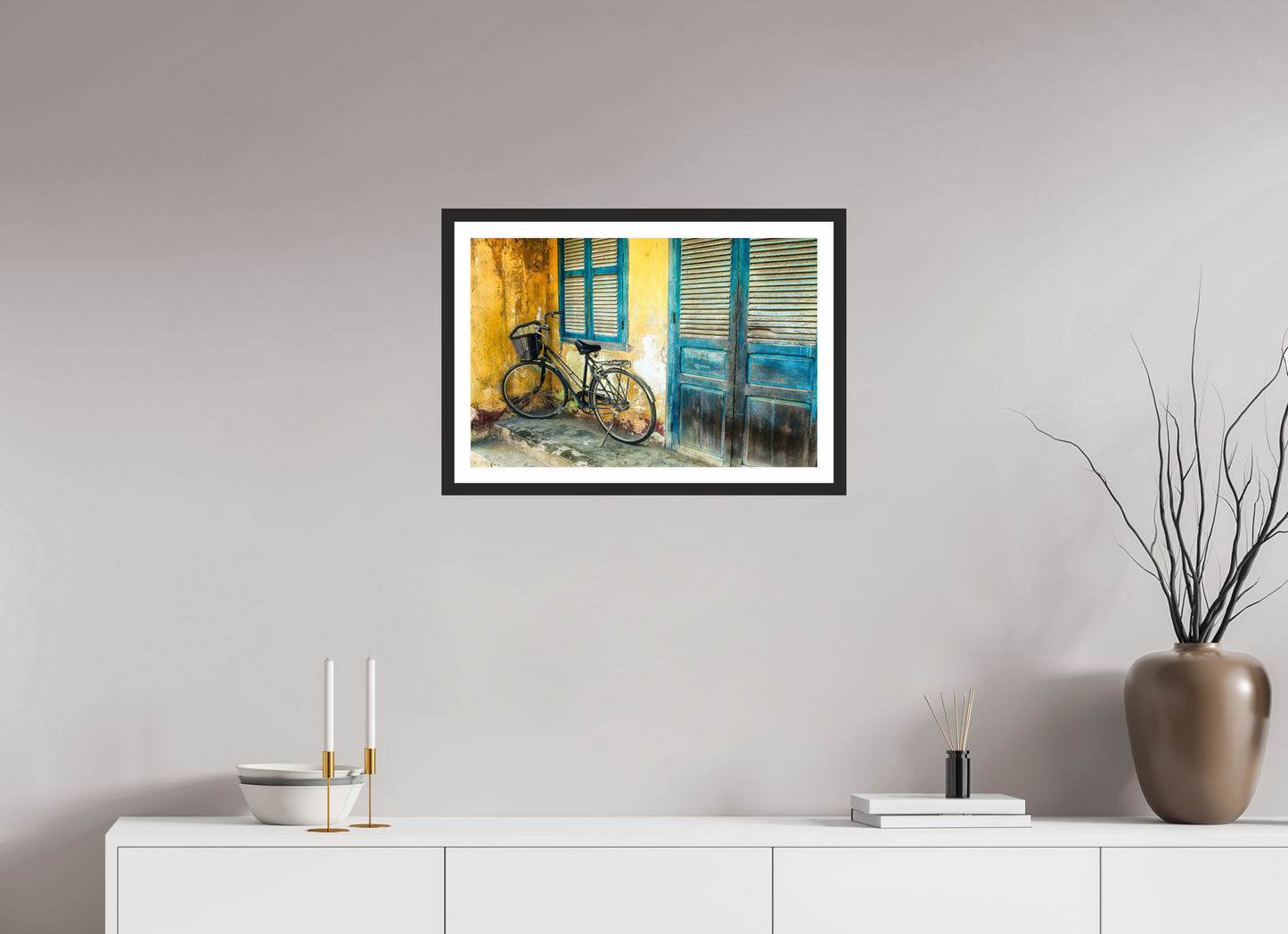 60 x 40 cm, Fine art prints mounted on a black wood frame with passe-partout Old wheels