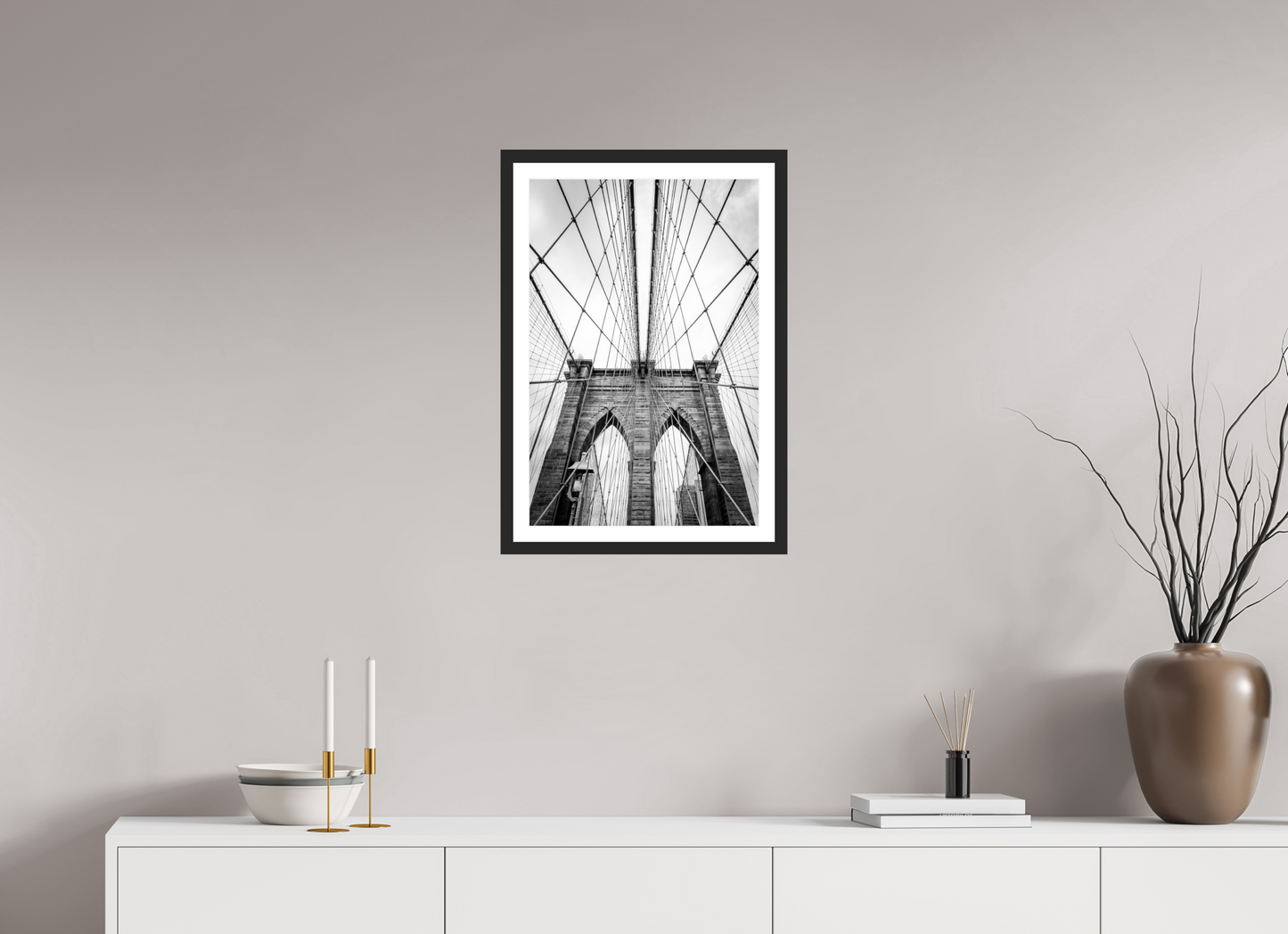 40 x 60 cm, Fine art prints mounted on a black wood frame with passe-partout Brooklyn Bridge