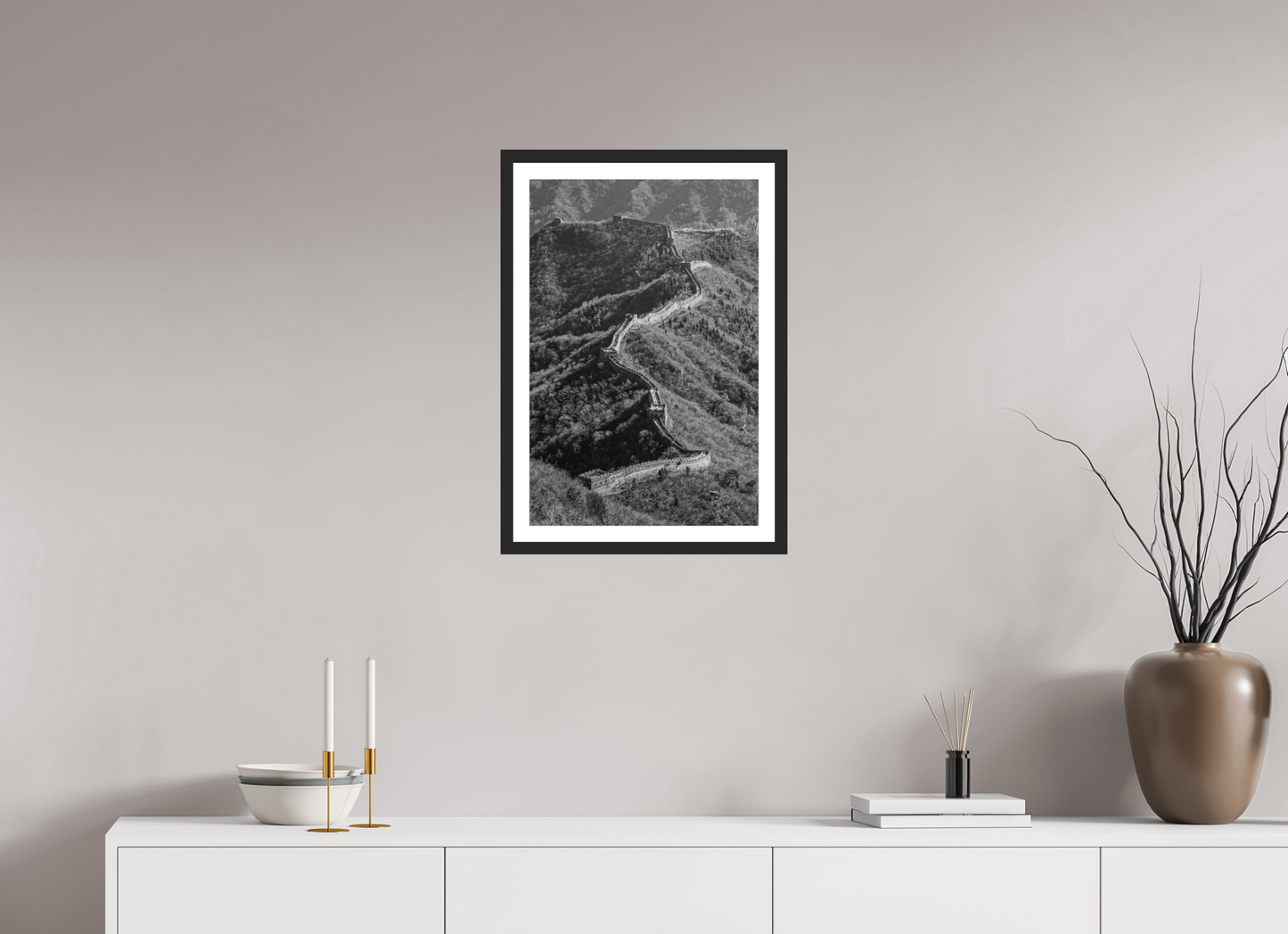 40 x 60 cm, Fine art prints mounted on a black wood frame with passe-partout The great wall